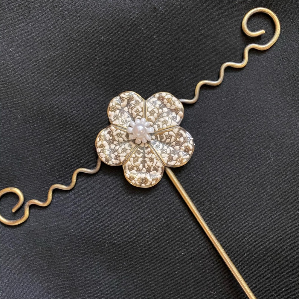 Jewelry Stand - Picture 4 of 8